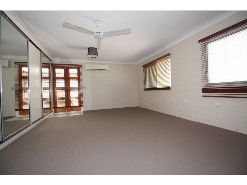 15 Brownhill Street, Mundingburra QLD 4812