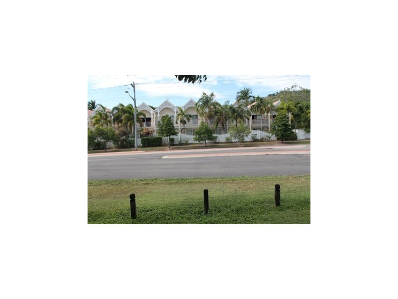 9/103 Harold Street, West End QLD 4810