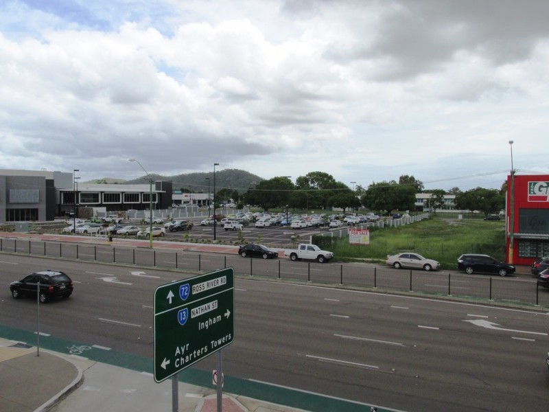 323 Ross River Road, Aitkenvale QLD 4814