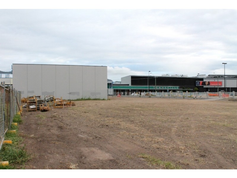 323 Ross River Road, Aitkenvale QLD 4814