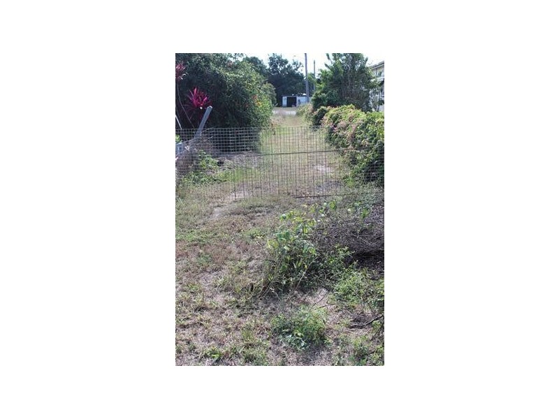 35 Drysdale Street, Brandon QLD 4808