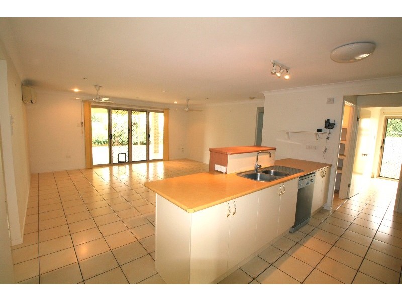 6 Concord Crescent, Kirwan QLD 4817