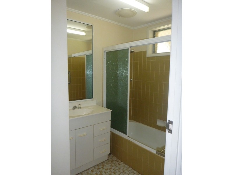 4 Churinga Street, Kirwan QLD 4817