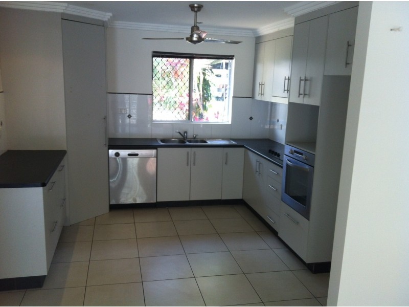 9 Carina Court, Mount Louisa QLD 4814