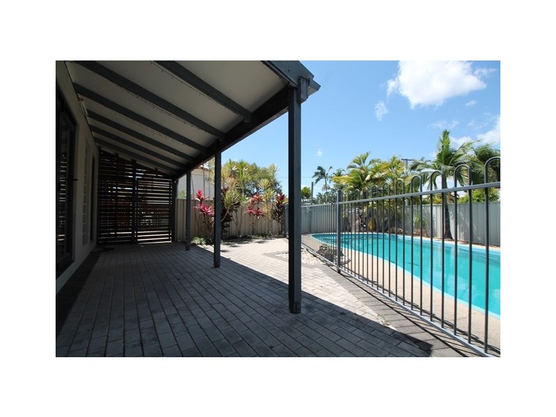 9 Carina Court, Mount Louisa QLD 4814