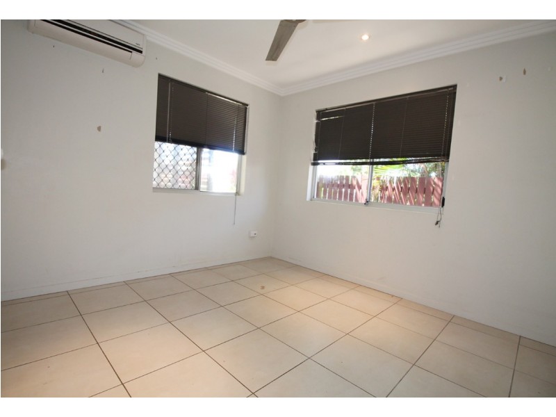 9 Carina Court, Mount Louisa QLD 4814