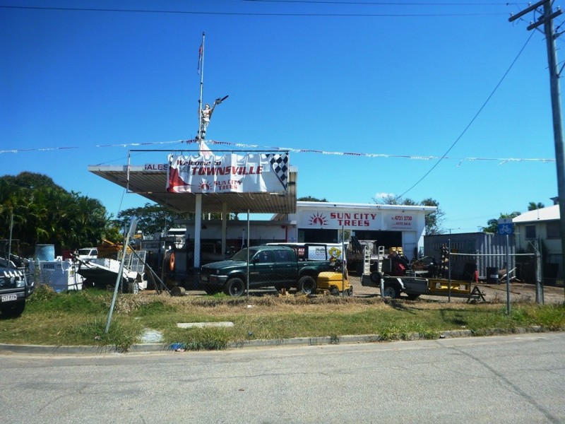 6 Railway Avenue, Railway Estate QLD 4810