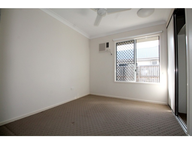 18 Limerick Way, Mount Low QLD 4818