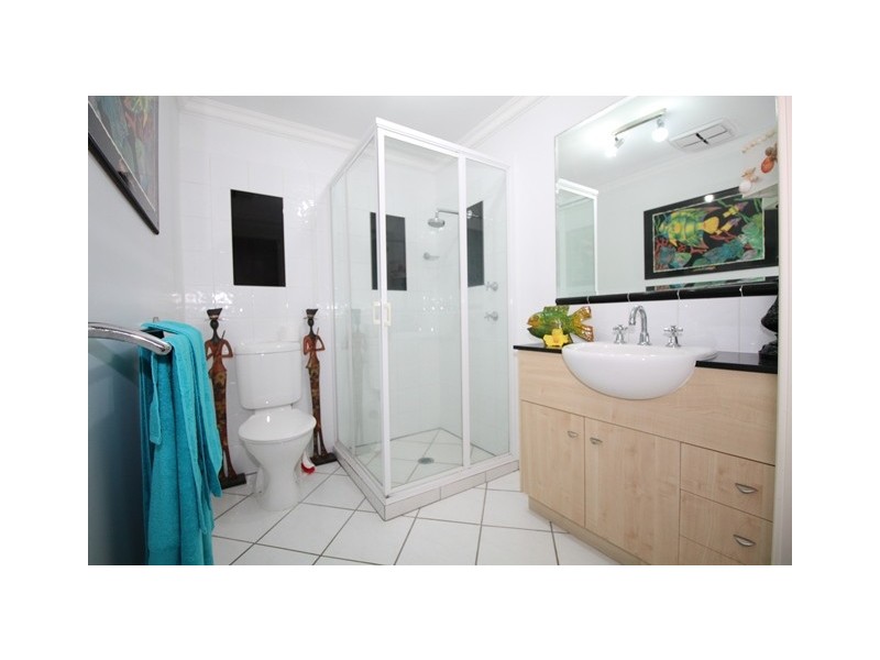 8/18 The Strand, North Ward QLD 4810