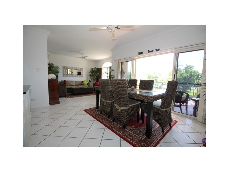 8/18 The Strand, North Ward QLD 4810