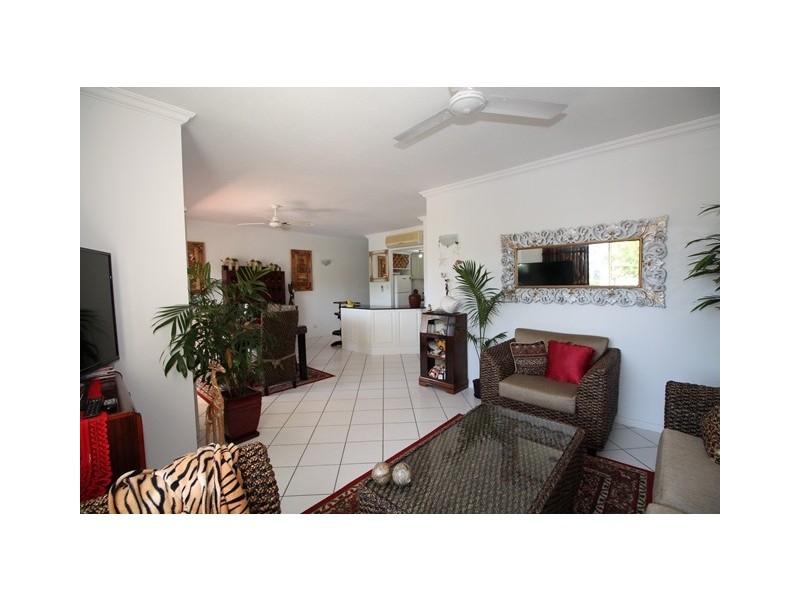 8/18 The Strand, North Ward QLD 4810