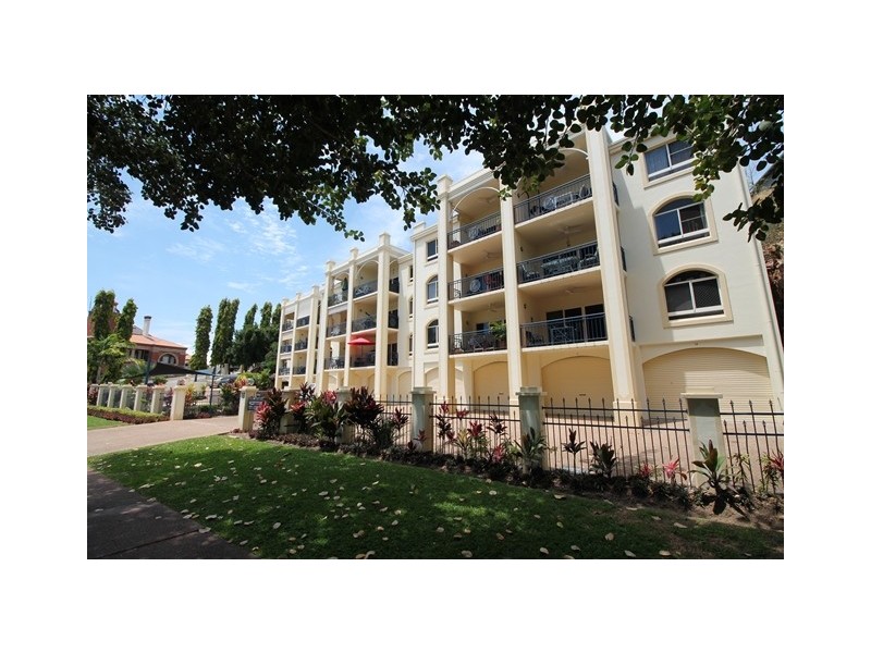 8/18 The Strand, North Ward QLD 4810