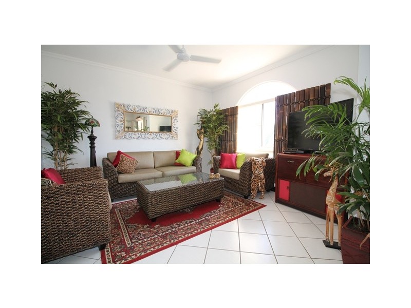 8/18 The Strand, North Ward QLD 4810