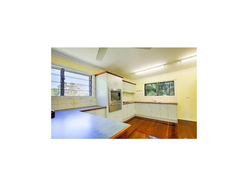 106 Eleventh Avenue, Railway Estate QLD 4810