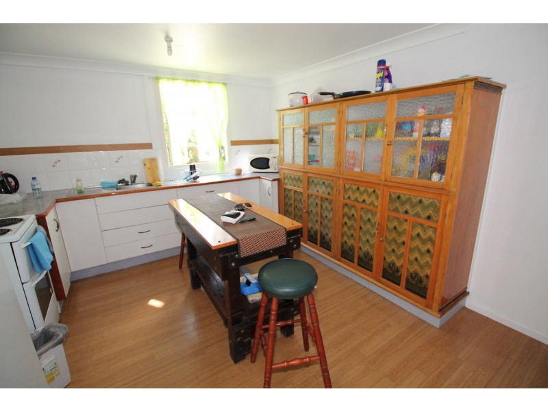 6 Seventh Avenue, South Townsville QLD 4810