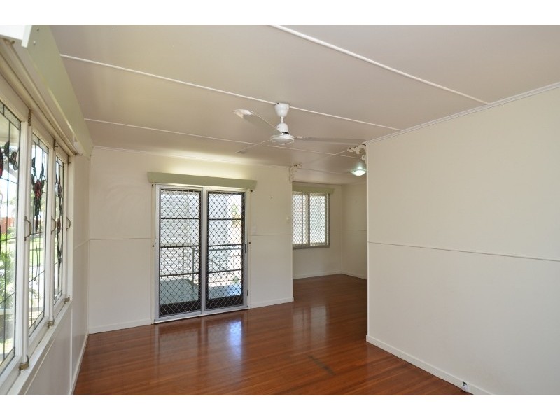 253 IRELAND STREET, Oonoonba QLD 4811