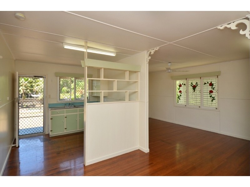 253 IRELAND STREET, Oonoonba QLD 4811