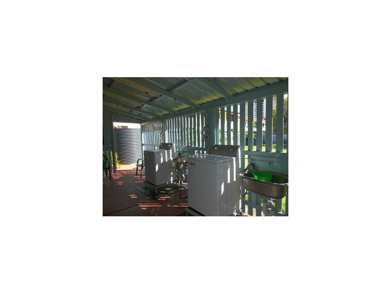 2 81 Eyre Street, North Ward QLD 4810