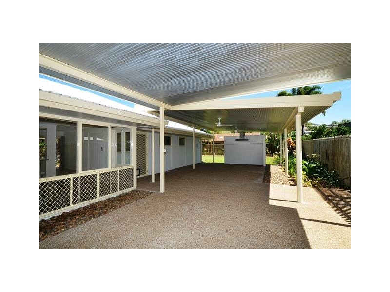 43 YOLANDA DRIVE, Annandale QLD 4814