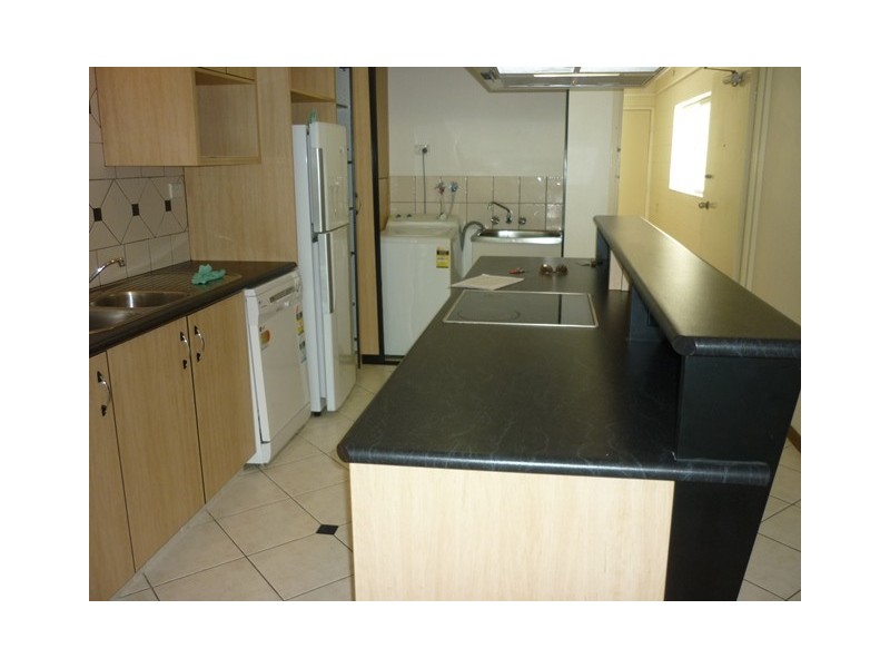 6/163 Eyre, North Ward QLD 4810