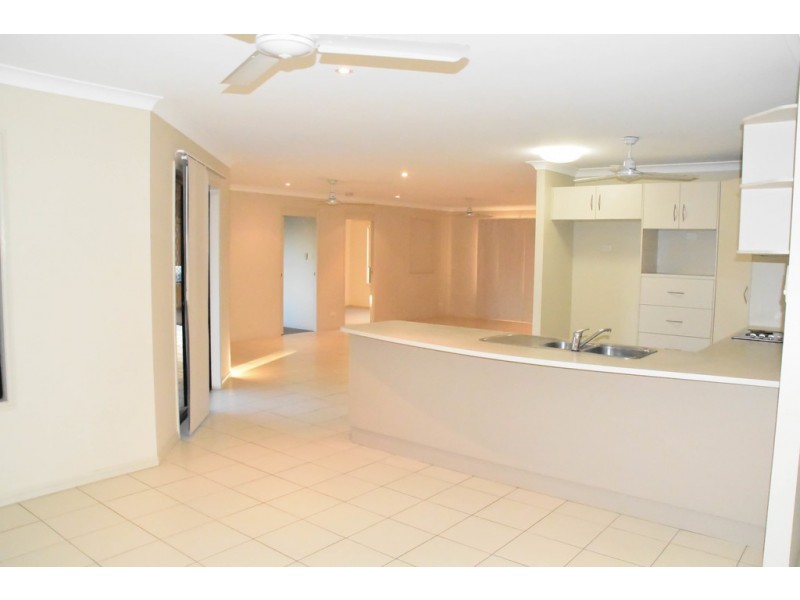 115 Klewarra Boulevard, Douglas QLD 4814