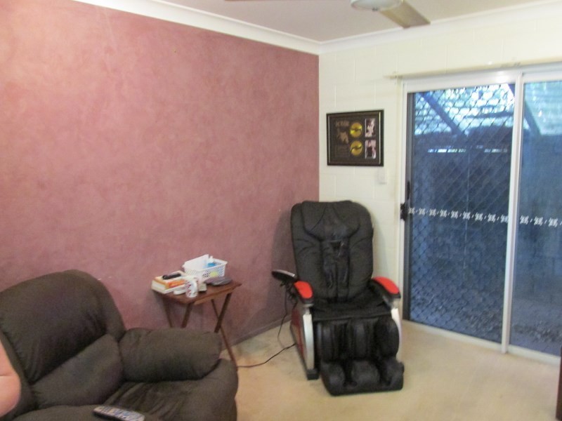 2/79 Gorden Street, Garbutt QLD 4814