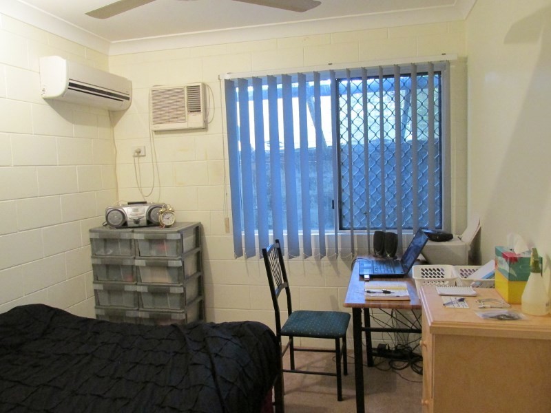 2/79 Gorden Street, Garbutt QLD 4814