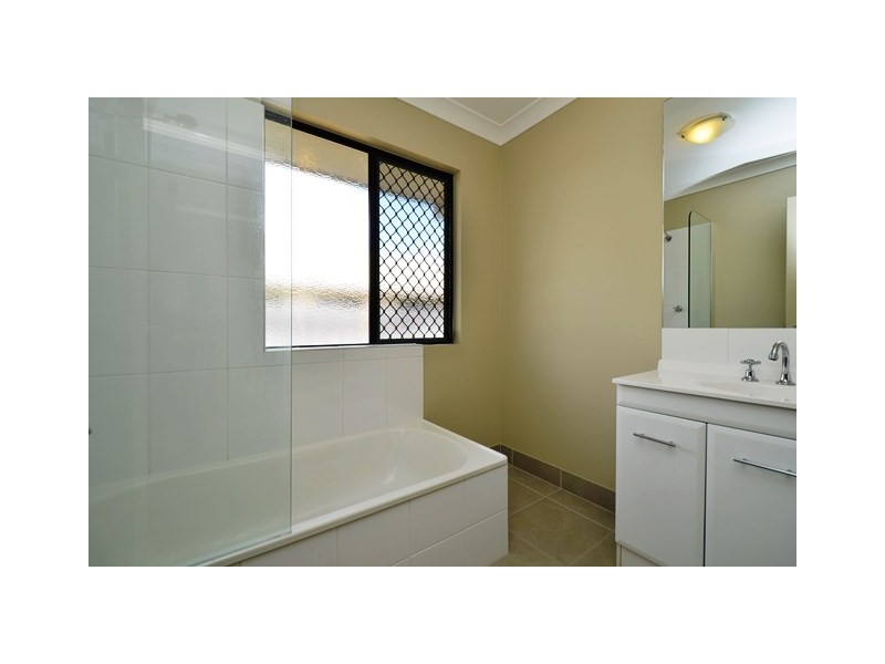 57 Biscayne St, Burdell QLD 4818