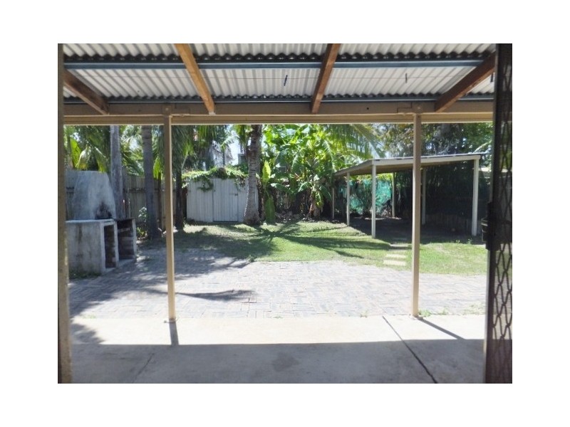 33 PERKINS STREET, South Townsville QLD 4810