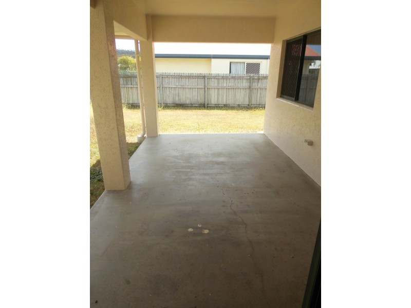 21 Young, Kirwan QLD 4817