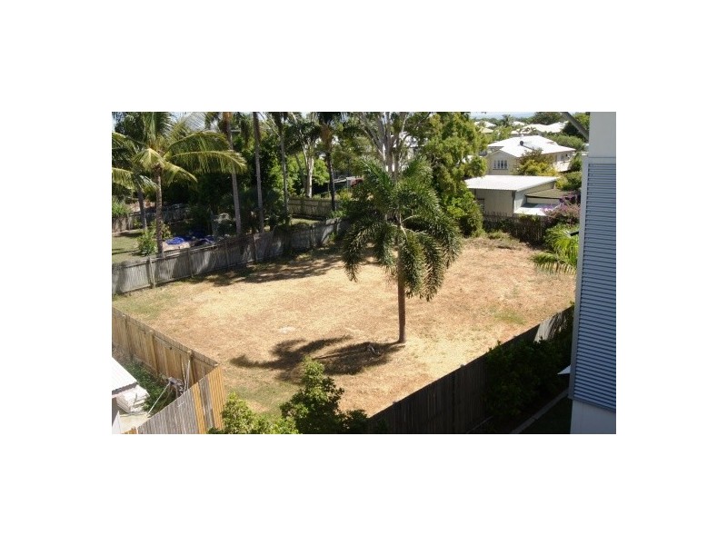 13 Kitchener Road, Pimlico QLD 4812