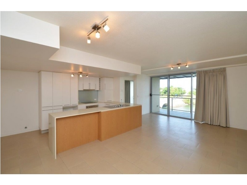 16 / 8 Stanley Street, Townsville City QLD 4810