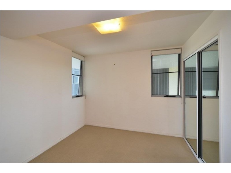 16 / 8 Stanley Street, Townsville City QLD 4810