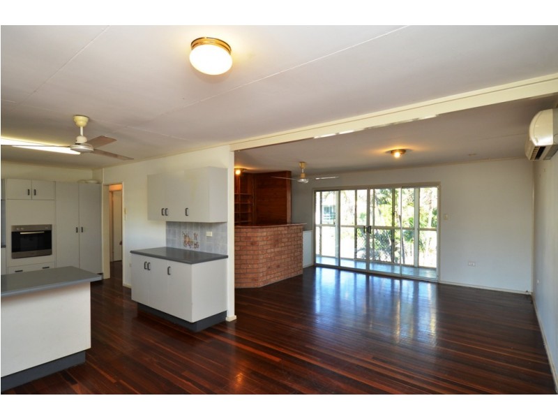 35 Tamarind Street, Kirwan QLD 4817