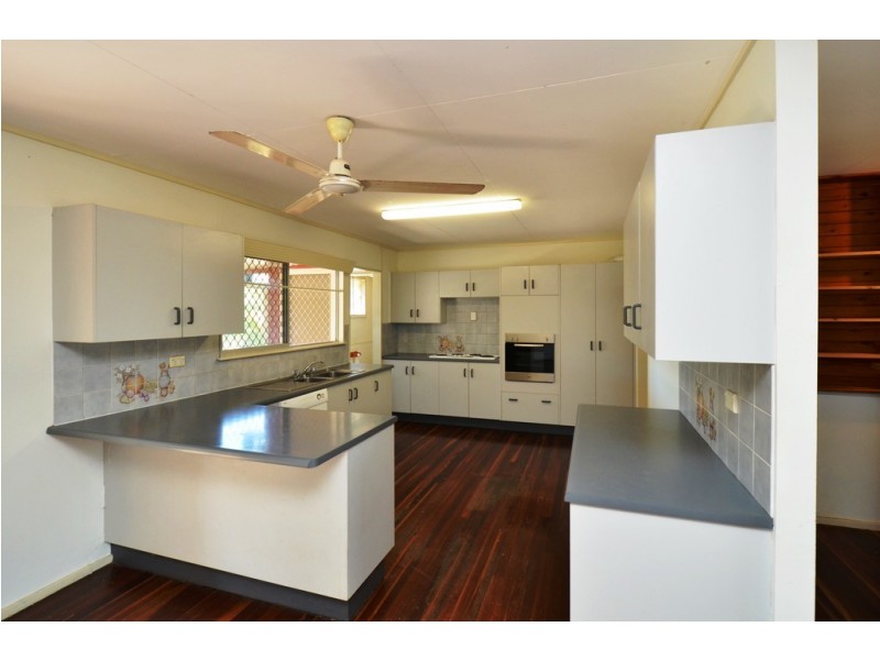 35 Tamarind Street, Kirwan QLD 4817