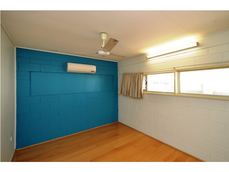 35 Tamarind Street, Kirwan QLD 4817