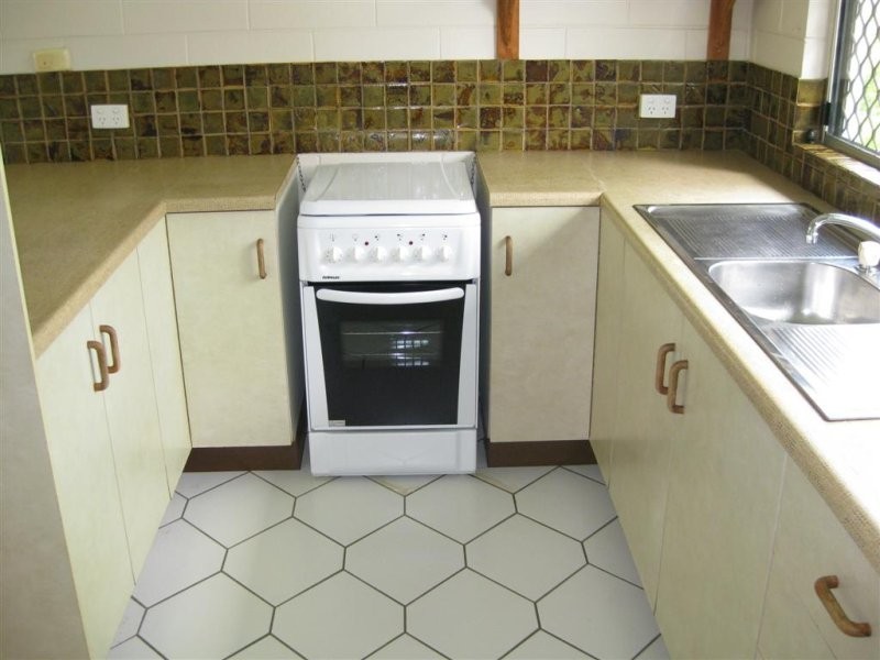 29 ROSSATO, Rasmussen QLD 4815