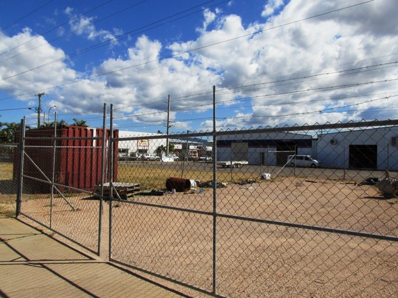 8 Parkside Drive, Condon QLD 4815