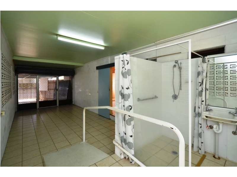 15 Banksia Street, Kirwan QLD 4817