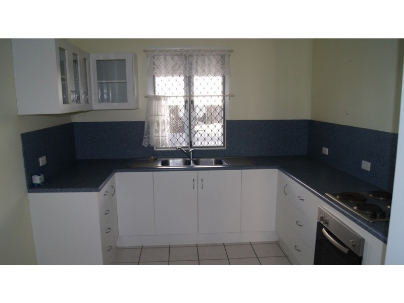 32 Sunderland Street, Garbutt QLD 4814