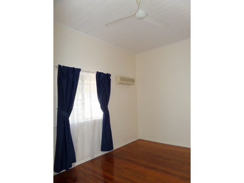 32 Sunderland Street, Garbutt QLD 4814