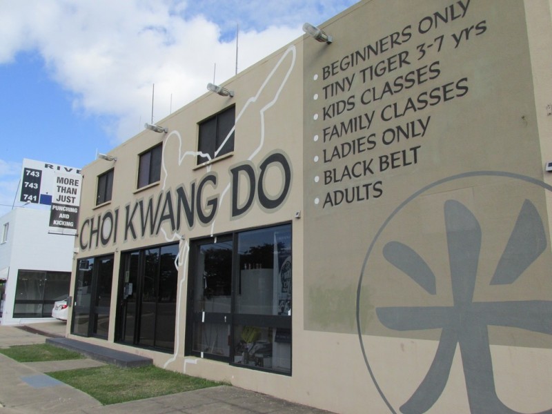 741 – 743 RIVERWAY DRIVE, Thuringowa Central QLD 4817