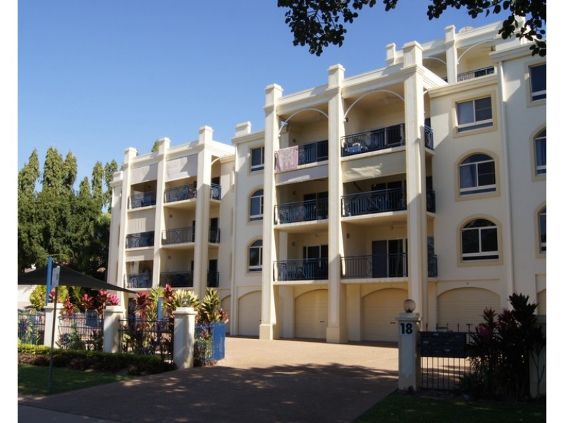 4/18 THE STRAND, North Ward QLD 4810