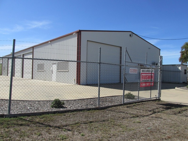 8 Carroll Street, Mount Louisa QLD 4814