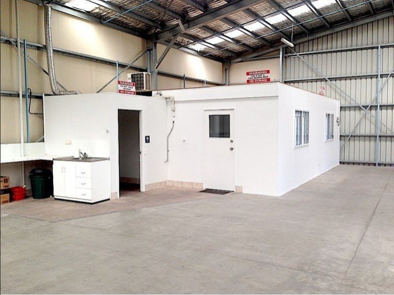 8 Carroll Street, Mount Louisa QLD 4814