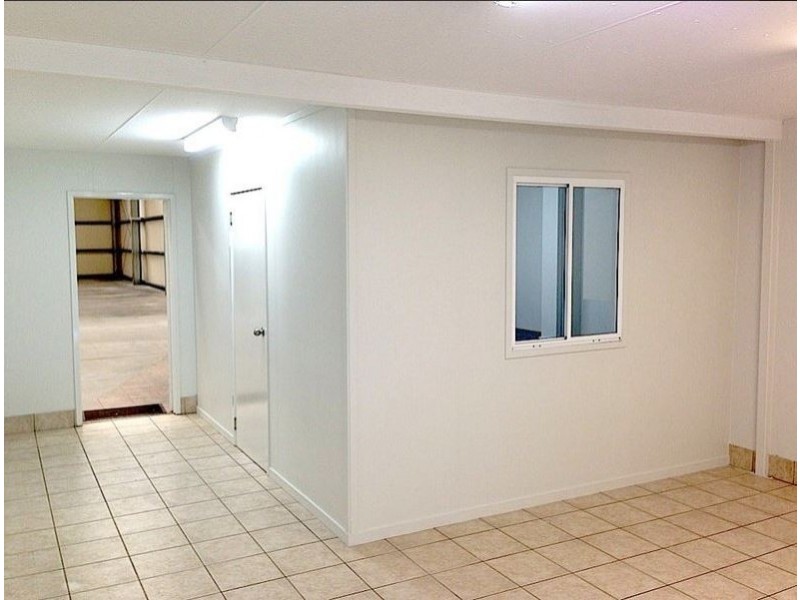 8 Carroll Street, Mount Louisa QLD 4814