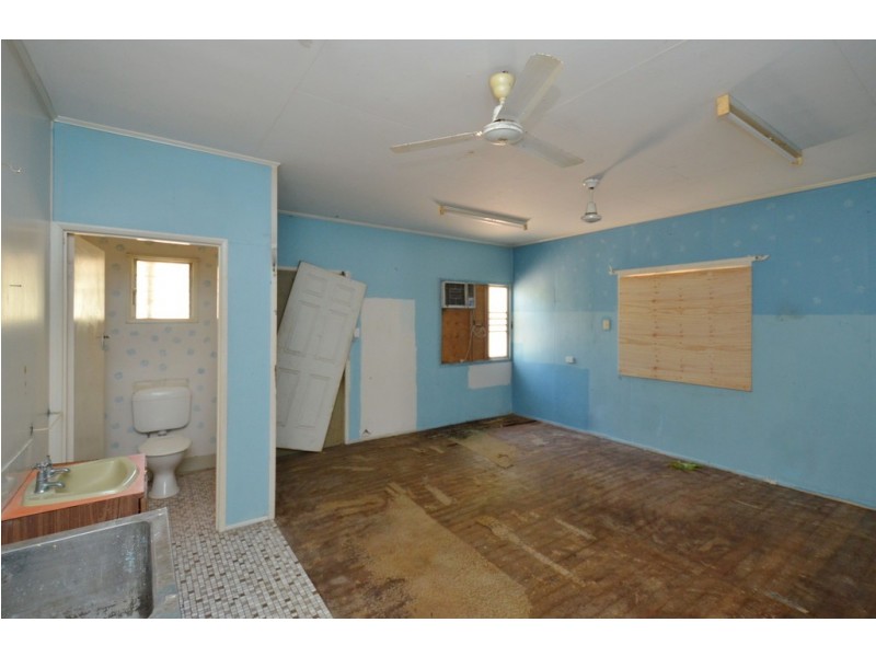 28 CHARLES STREET, Aitkenvale QLD 4814