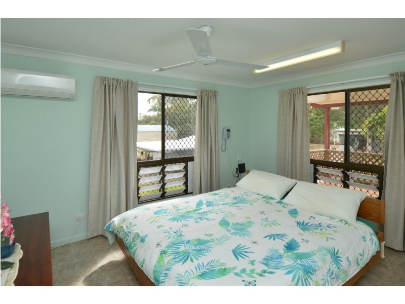 35 John Dory Street, Cungulla QLD 4816