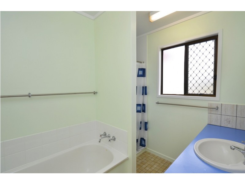 35 John Dory Street, Cungulla QLD 4816