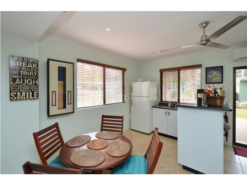 35 John Dory Street, Cungulla QLD 4816